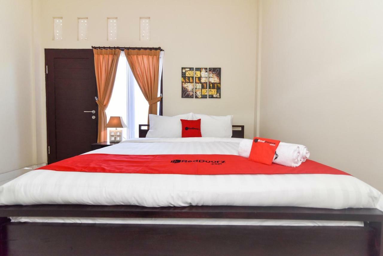Reddoorz Plus Near Jalan Imam Bonjol Denpasar Seminyak Eksteriør billede