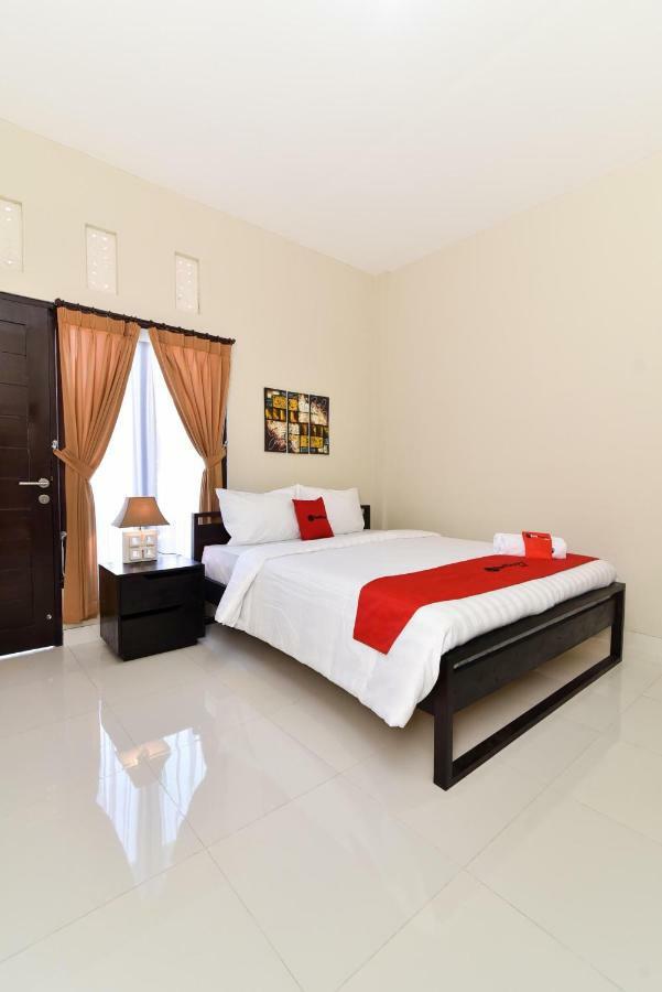 Reddoorz Plus Near Jalan Imam Bonjol Denpasar Seminyak Eksteriør billede