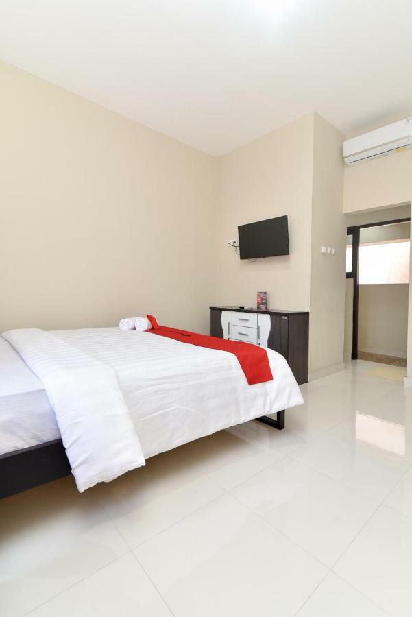 Reddoorz Plus Near Jalan Imam Bonjol Denpasar Seminyak Eksteriør billede